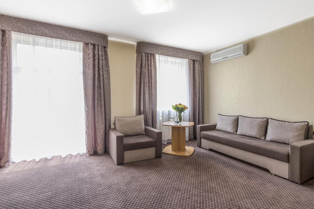Mariot Medical Center Hotel Trouskavets Extérieur photo