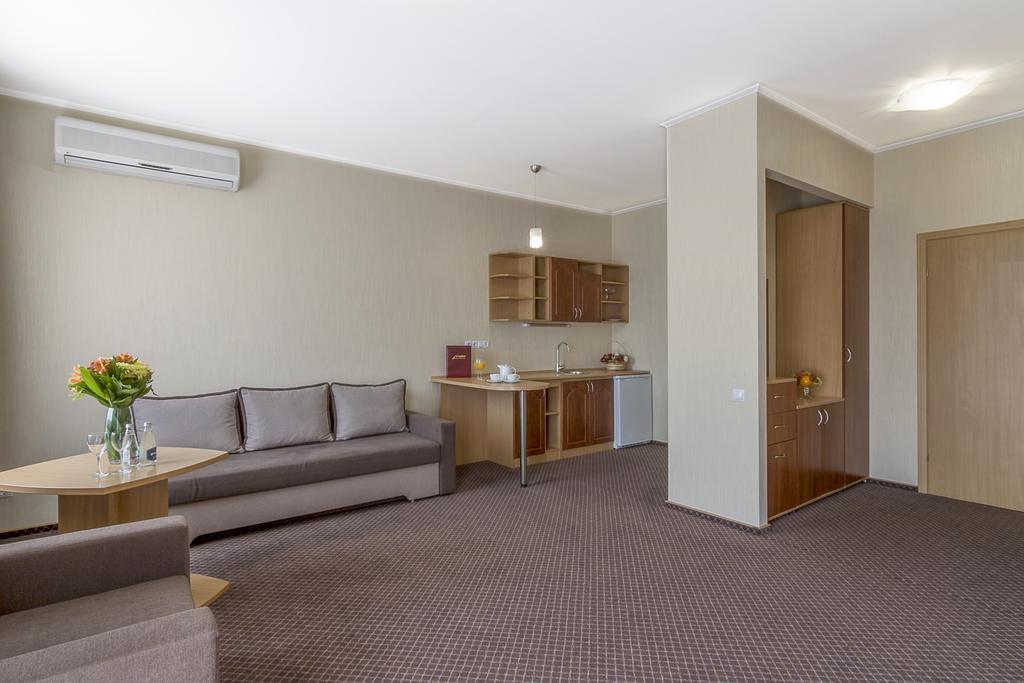 Mariot Medical Center Hotel Trouskavets Extérieur photo