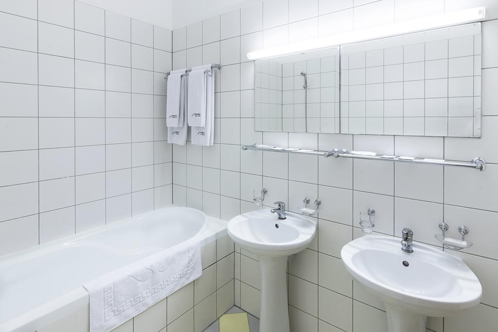 Mariot Medical Center Hotel Trouskavets Extérieur photo