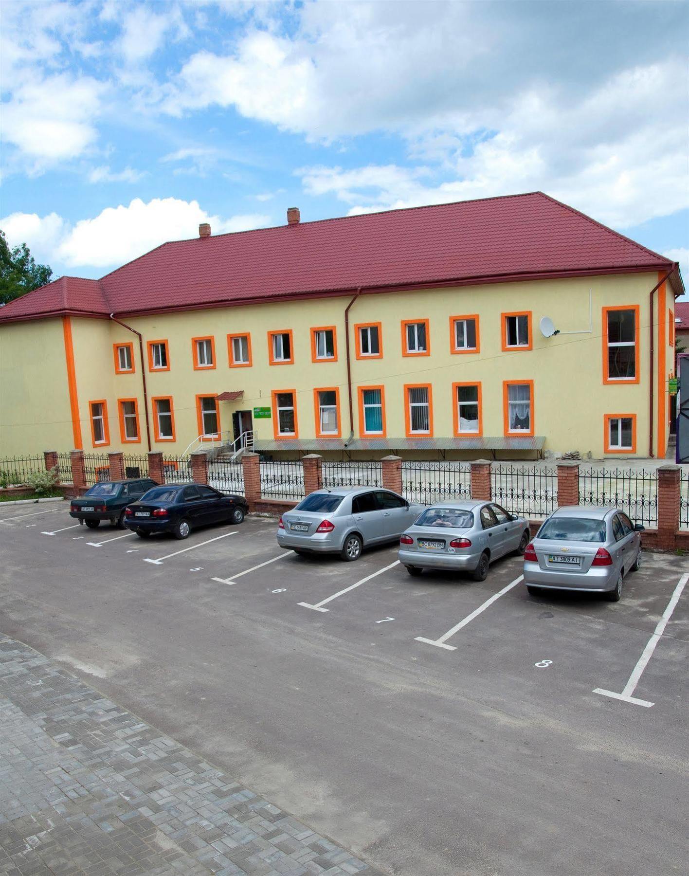 Mariot Medical Center Hotel Trouskavets Extérieur photo